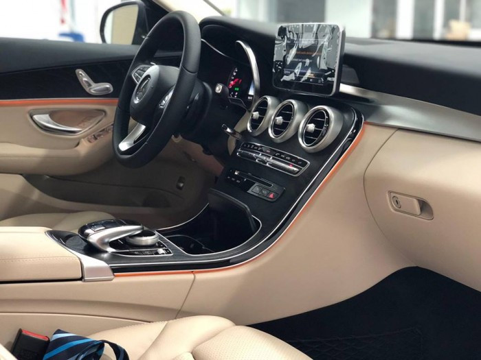 Xe Mercedes-Benz - Kinh nghiệm chọn mua Mercedes C200 cũ