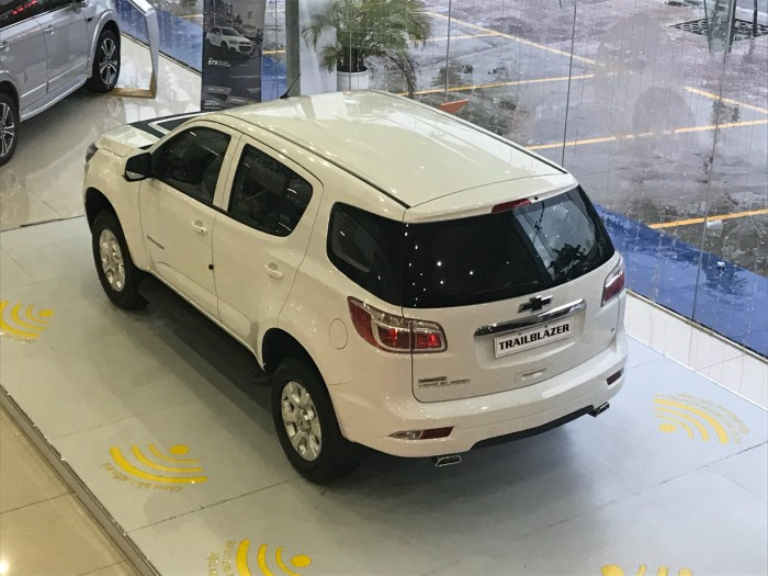 So sánh giá Chevrolet Trailblazer và Toyota Fortuner(1)