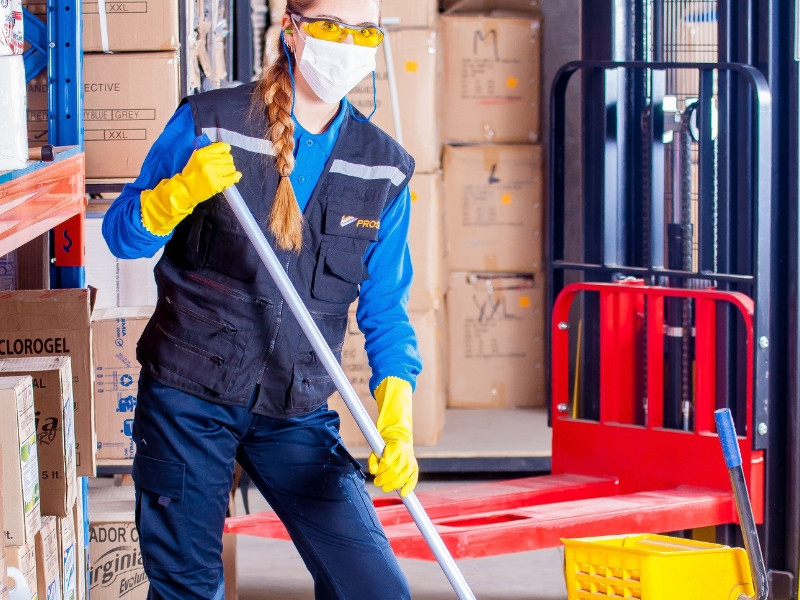 Dịch vụ vệ sinh văn phòng quận Phú Nhuận