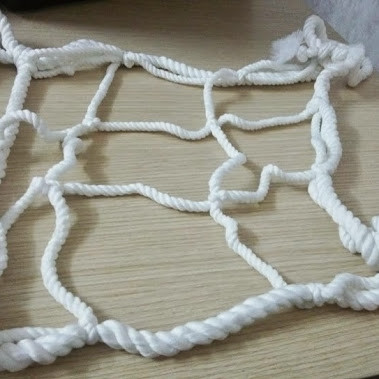 Lưới an toàn dù trắng dùng để trang trí