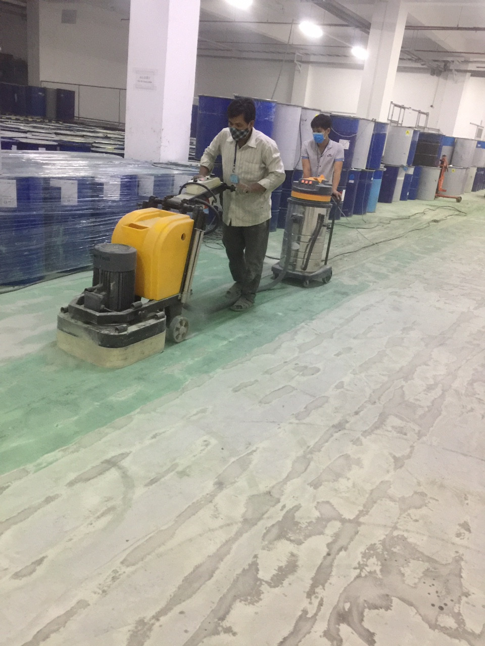 Tổng thầu Sơn Hợp Thành Phát thi công sơn sàn epoxy