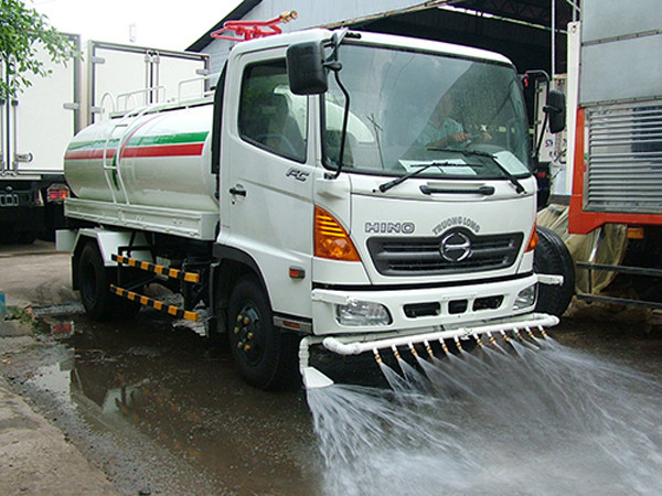 Giới thiệu về xe phun nước rửa đường tại Công ty cổ phần ô tô Vũ Linh