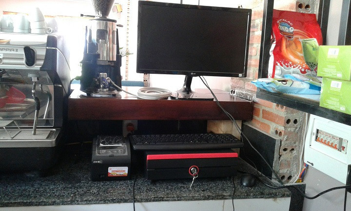 Máy tính tiền giá rẻ cho quán cà phê tại Đắk Lắk