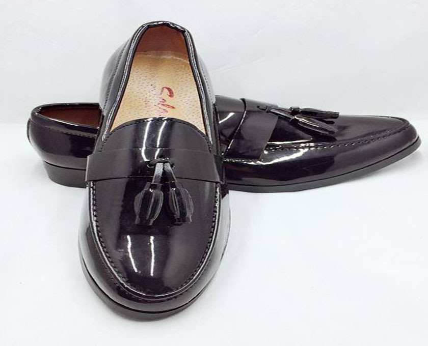 Mẹo nhận biết giày da nam thật giả