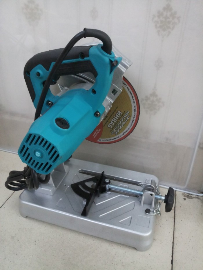 Những lợi ích tuyệt vời của máy cắt sắt mini Makita