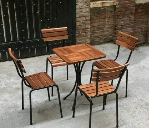 Những lưu ý khi chọn mua bàn ghế gỗ cho quán cafe 