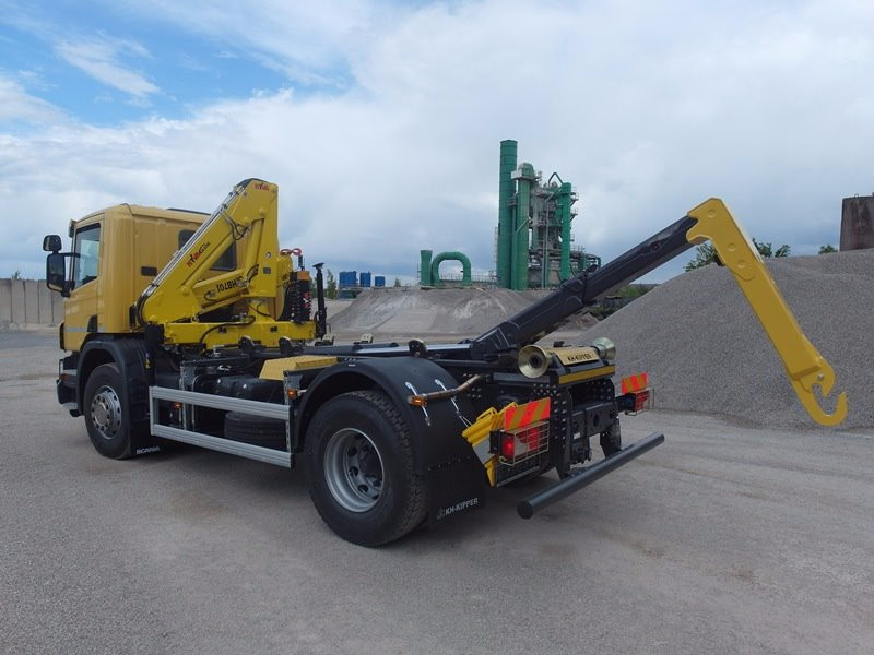 Cẩu gập Hyva giải pháp cho nâng hạ, bốc xếp và cứu hộ giao thông