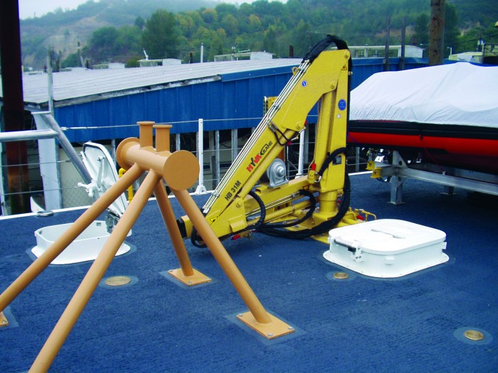 Cẩu gập Hyva giải pháp cho nâng hạ, bốc xếp và cứu hộ giao thông(2)