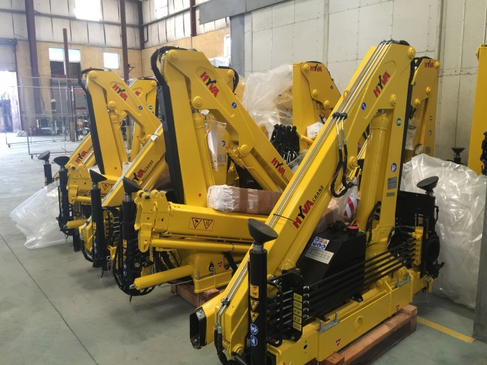 Cẩu gập Hyva giải pháp cho nâng hạ, bốc xếp và cứu hộ giao thông(3)