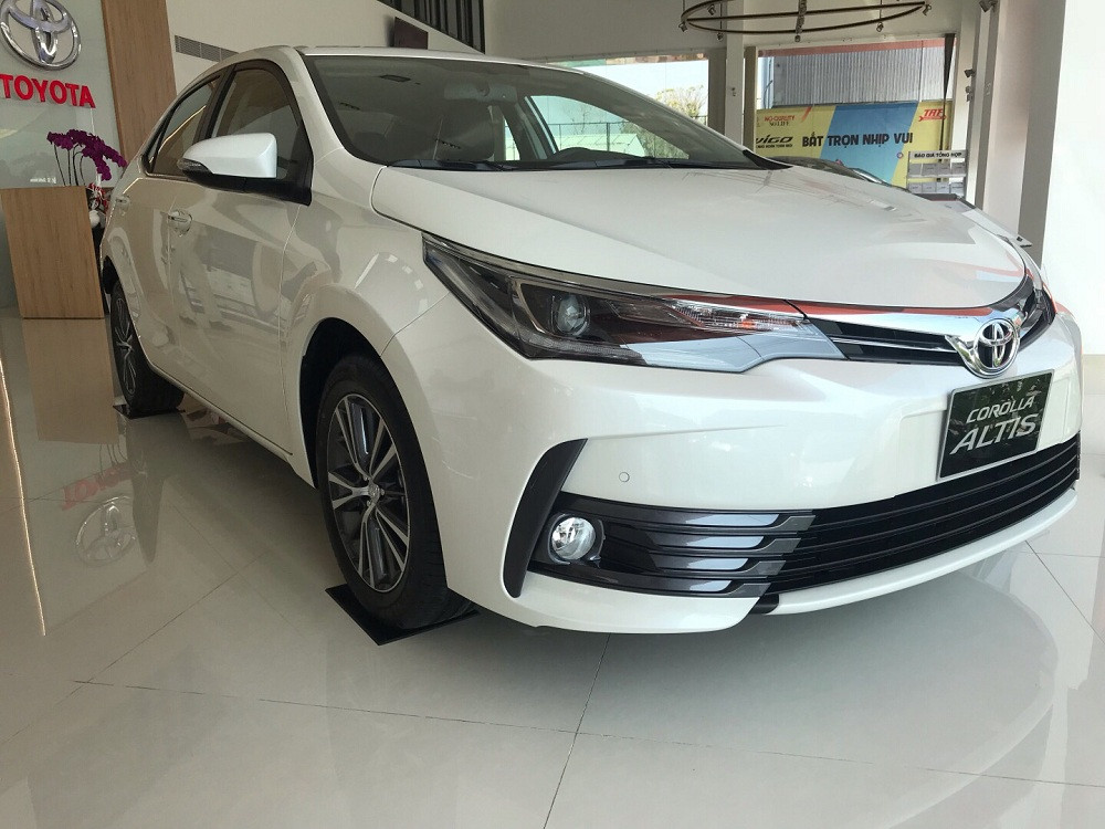 Mua trả góp xe Toyota Altis 2019 tại TPHCM