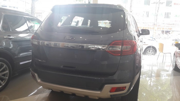 Chi tiết đánh giá xe Ford Everest 2018(2)