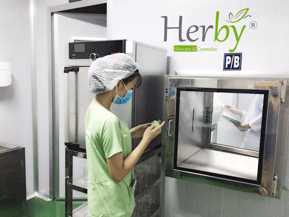 Quy trình sản xuất mỹ phẩm Herby - Alma tại nhà máy