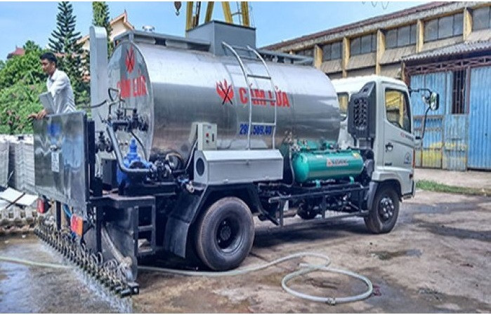 Đặc điểm của xe phun tưới nhũ tương nhựa đường