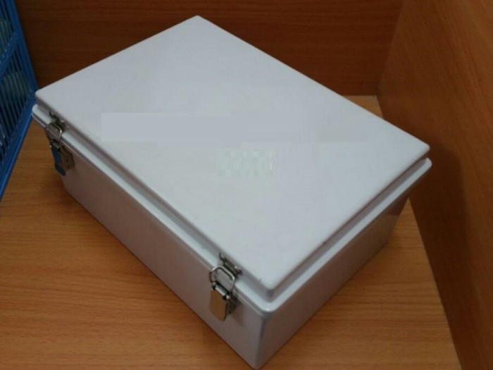 Tủ điện nhựa chống thấm nước IP67 có ưu điểm gì?(4)