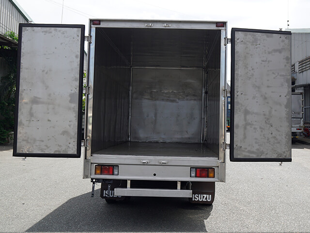 thùng xe tải Isuzu 1.9 tấn