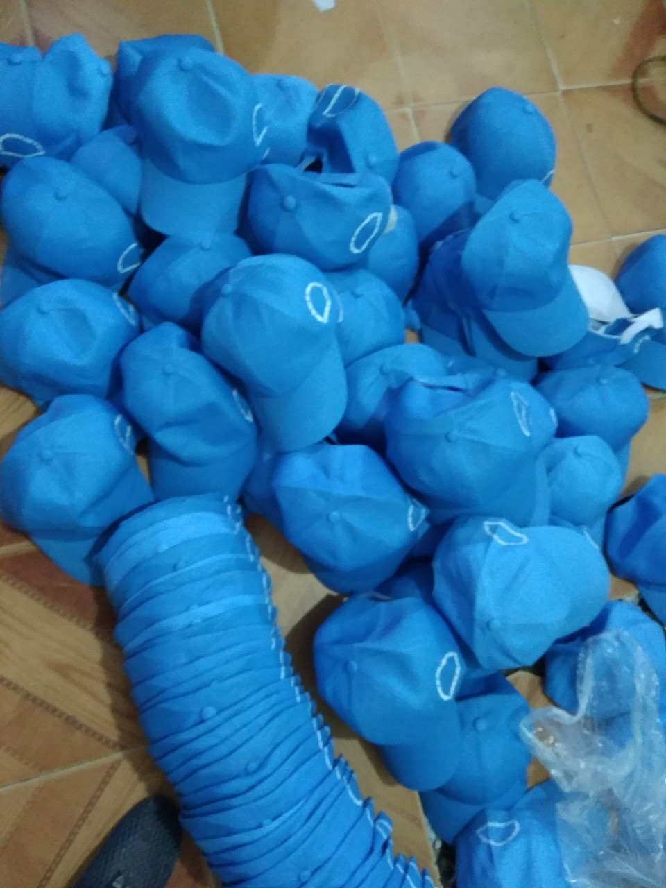 Xưởng sản xuất đồng phục chuyên nghiệp tại Hà Nội