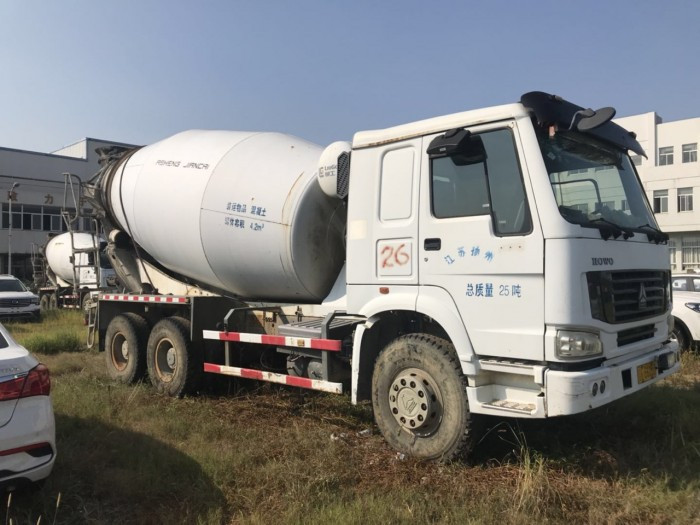 Những xe trộn bê tông đáng mua nhất(3)