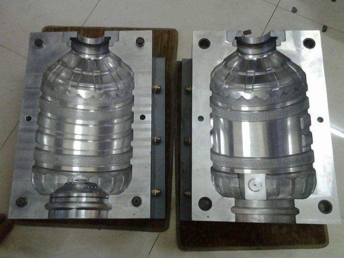 Khuôn bình nước suối 20 lít