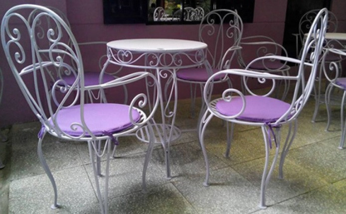 Kinh nghiệm chọn mua bàn ghế sắt mỹ nghệ đẹp, giá rẻ(1)