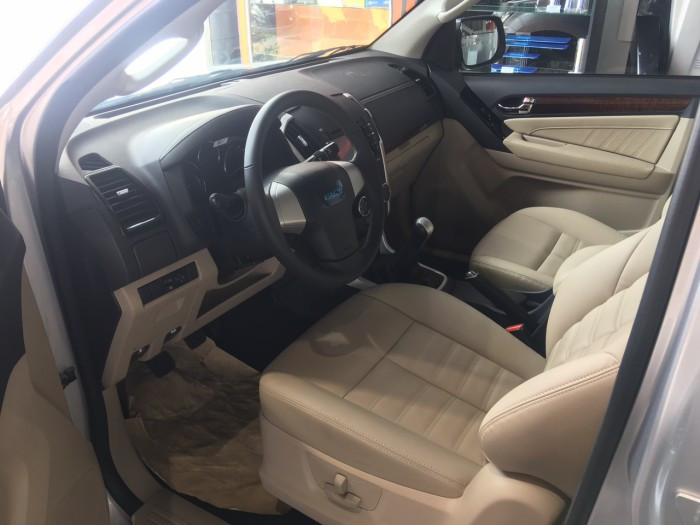 Báo giá xe Isuzu Mu-X 2018 mới nhất(3)