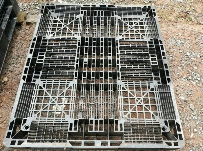 Kích thước pallet nhựa cũ 1300x1100x120mm