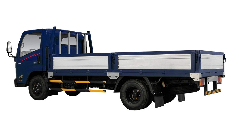 Xe tải 2.5 tấn Hyundai IZ65 thùng lửng trang bị động cơ mạnh mẽ, tiết kiệm nhiên liệu