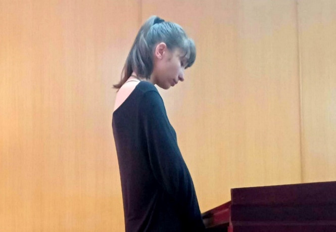 Bài học về niềm tin: Cô gái Nga xinh đẹp lãnh 18 năm tù