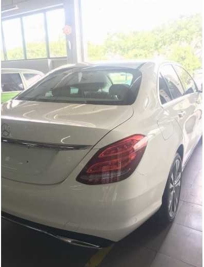 Mua trả góp Mercedes c200 tại TPHCM(2)