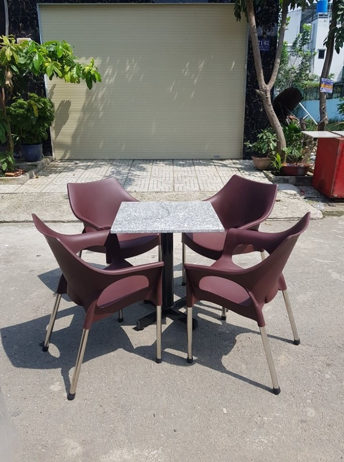 Chủ quán kinh doanh cần phải biết 4 nguyên tắc chọn mua bàn ghế cafe tốt nhất(2)