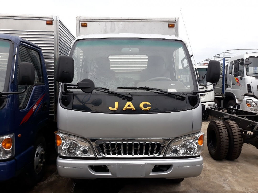 Đánh giá nhanh xe tải Jac 2t4 thùng kín quận Thủ Đức, TPHCM
