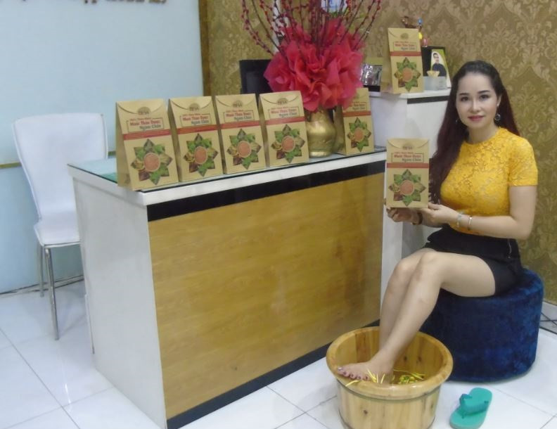 Muối thảo dược ngâm chân có tốt không?(2)