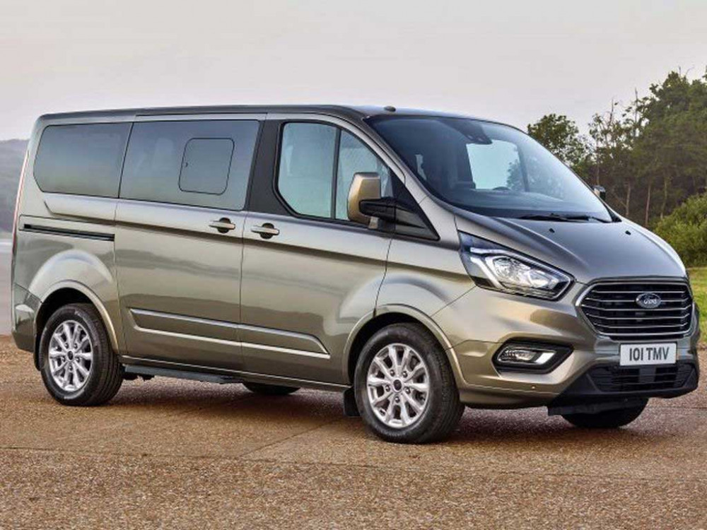 mau xe ford tourneo