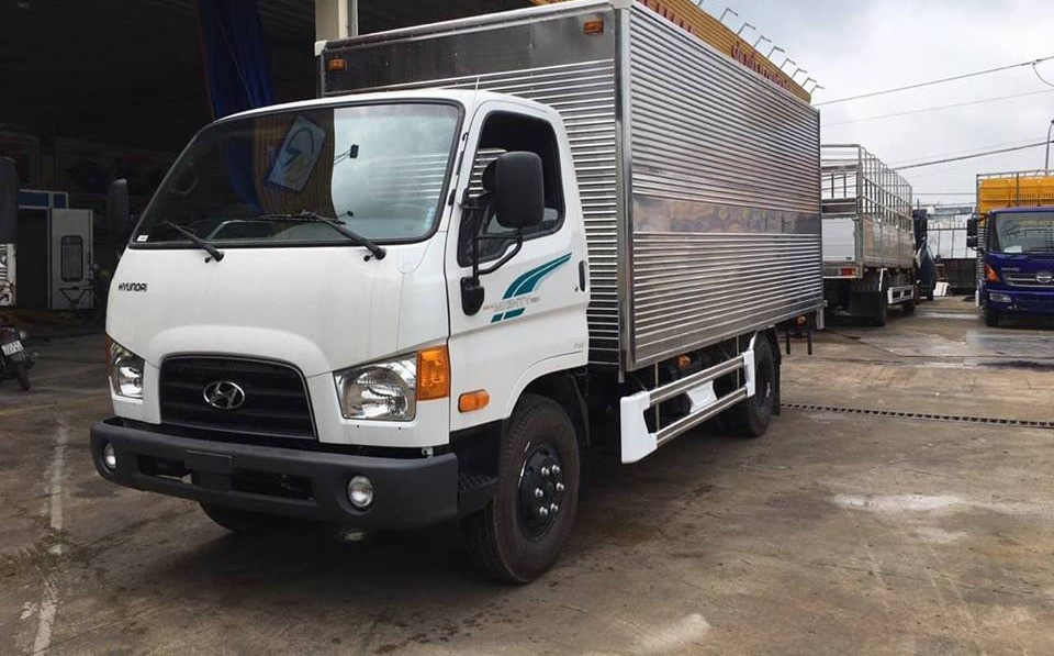 Xe tải 7 tấn Hyundai 110SL thùng dài Thành Công