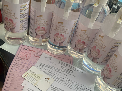 Mua nước rửa tay khô phòng ngừa virus Corona có hóa đơn  tại Suong's House 