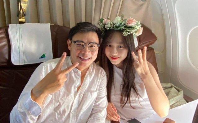 CEO Hùng Đinh cầu hôn trên mây thành công, rước MC VTV24 kém 16 tuổi về dinh