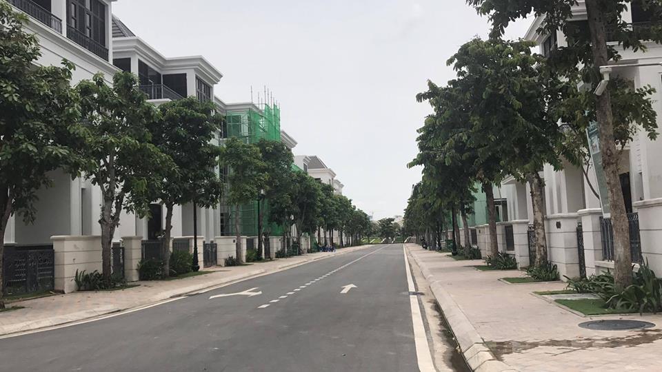 Mua nhà nhỏ trong hẻm to hay nhà to trong ngõ hẹp?