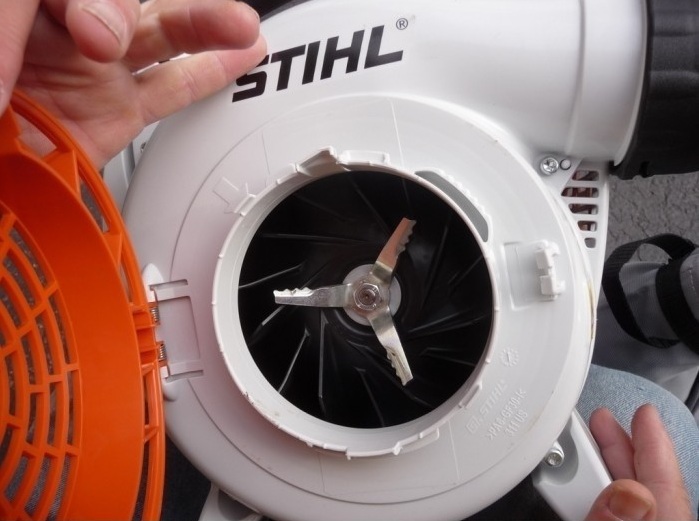Đánh giá dòng máy thổi, hút và cắt lá Stihl đa dụng chính hãng cho người dùng chuyên nghiệp