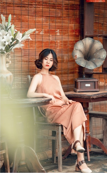 Đầm cổ yếm đẹp