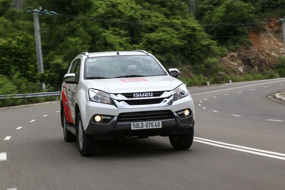 Đánh giá Isuzu MU-X - Êm ái, tiết kiệm, đáng mua 9