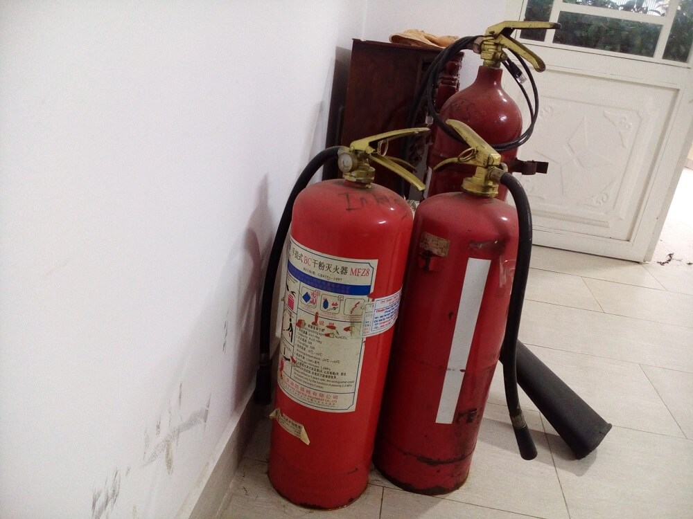 Vị trí bình cứu hỏa được đặt trong nhà cao tầng