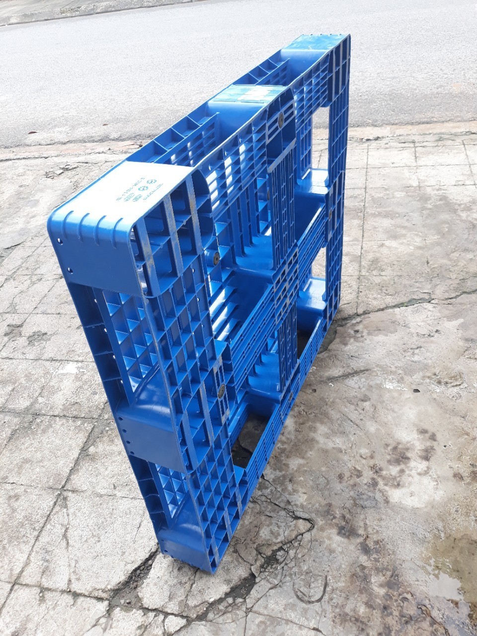 Chọn mua pallet nhựa nhập khẩu Chọn mua pallet nhựa nhập khẩu