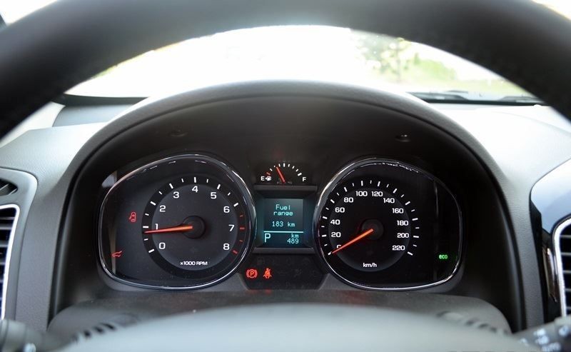 Đánh giá Chevrolet Captiva Revv (12)