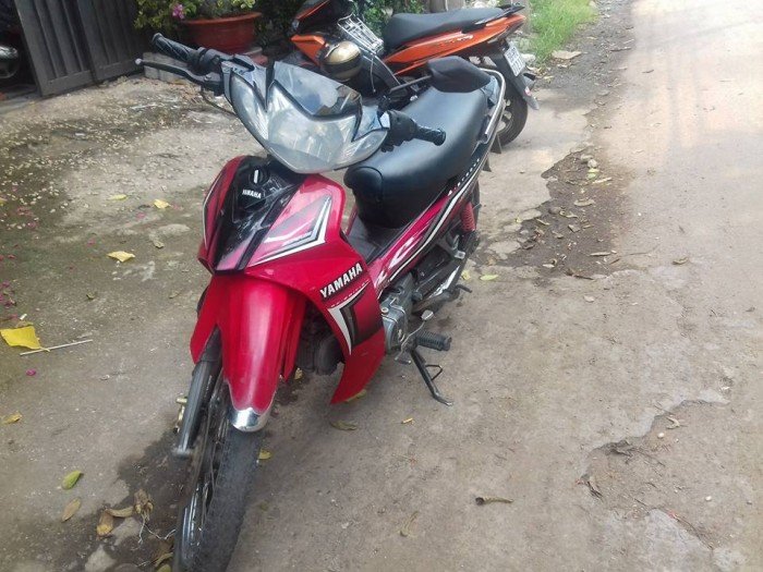 Nên mua xe tay ga hay xe số?