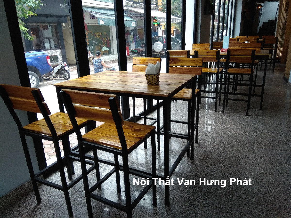  Công ty nội thất Vạn Hưng Phát chuyên sản xuất và phân phối các loại bàn ghế nhà hàng(1)