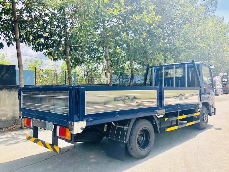 Đánh giá xe tải IZ65 Đô Thành Euro  4 Tải 2.2 tấn