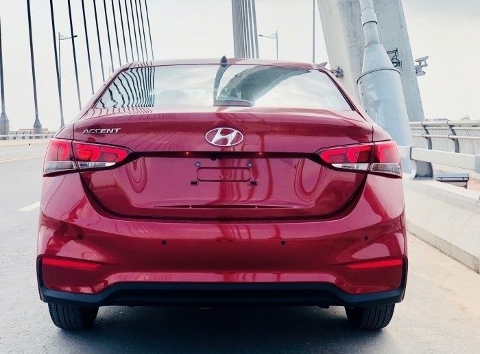 Giá xe Hyundai Accent 2018 bao nhiêu?(3)