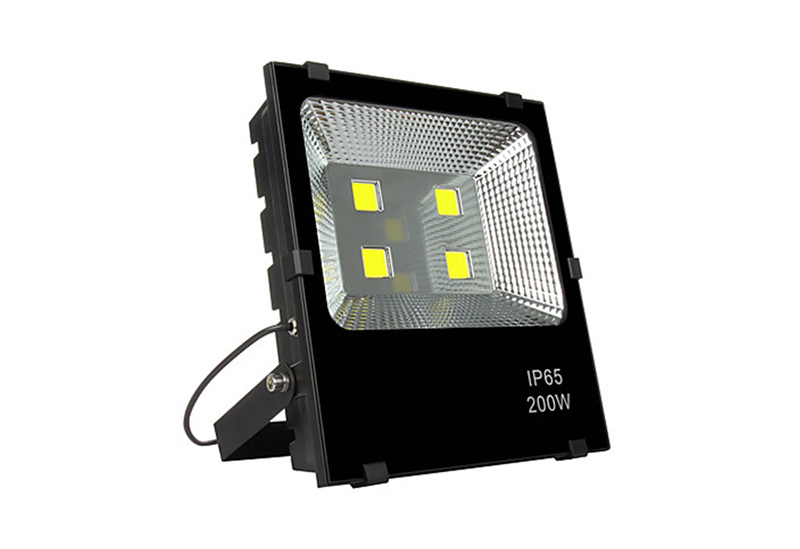 Ứng dụng Đèn pha 200W