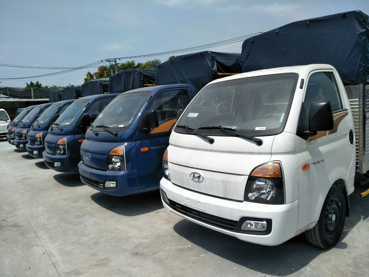 Xe tải Hyundai H150 thùng bạt
