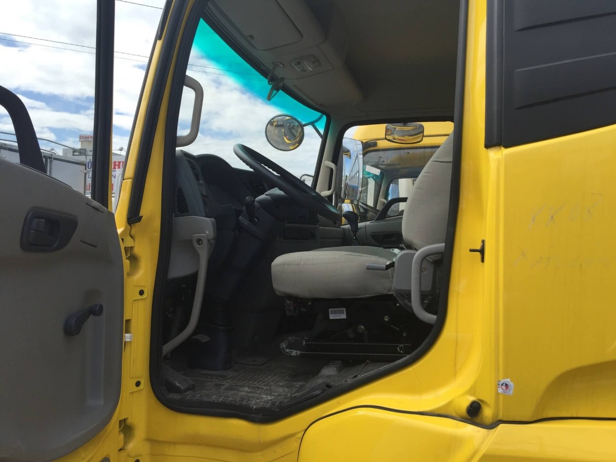 cabin xe tải thùng dongfeng b170 hoàng huy