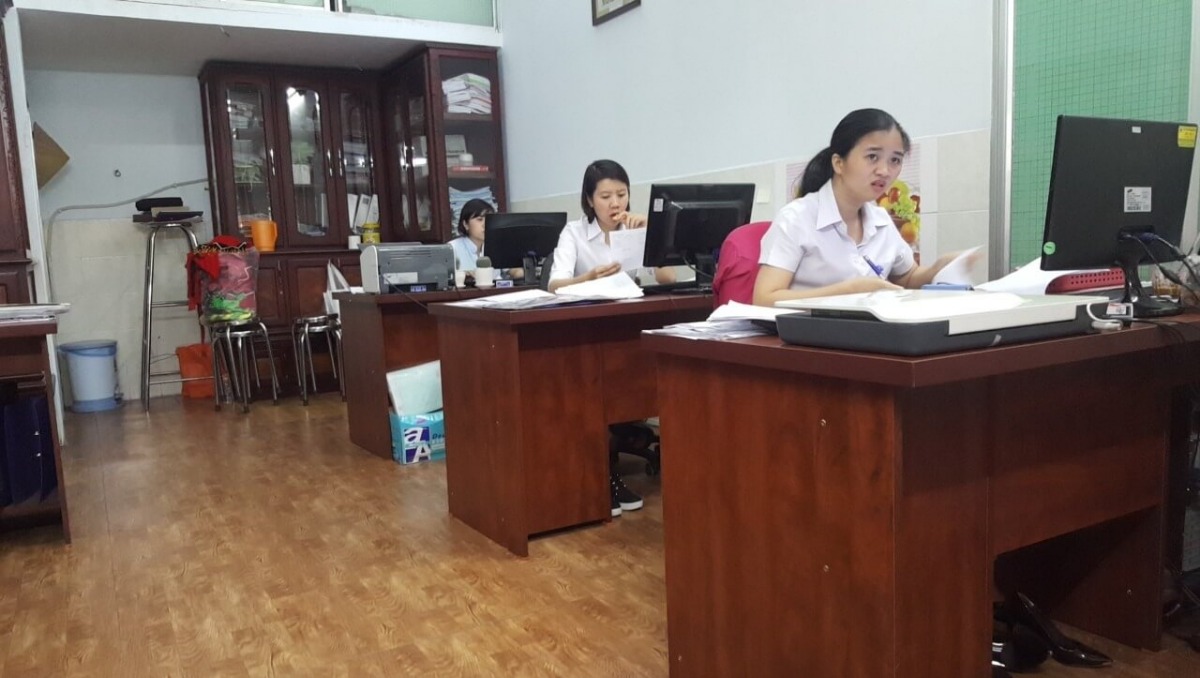 Nhân viên kinh doanh Công ty Ô Tô Phú Mẫn 